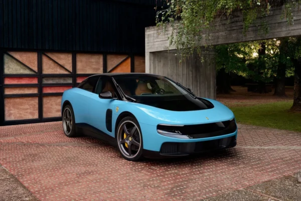 Ferrari випустили свій перший повністю електричний автомобіль (ФОТО)