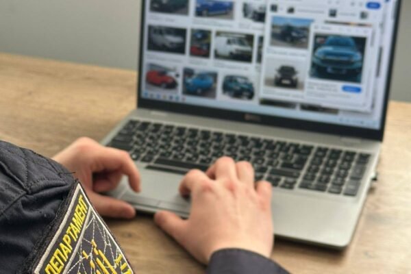 Неіснуючі авто для ЗСУ: У Львові за шахрайство судитимуть керівника благодійного фонду