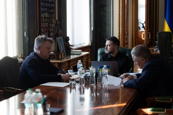 Зеленський провів розмову із президентом Азербайджану: Обговорив розвиток двосторонніх відносин