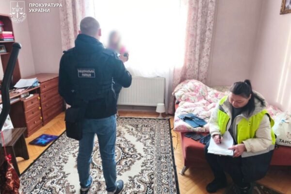 В Івано-Франківську викрили 27-річну таксистку, яка підробляла сутенеркою