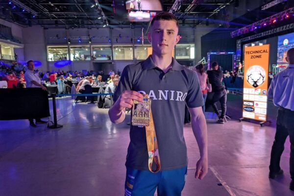 Десятикласник з Львівщини здобув «золото» на чемпіонаті Європи з армреслінгу