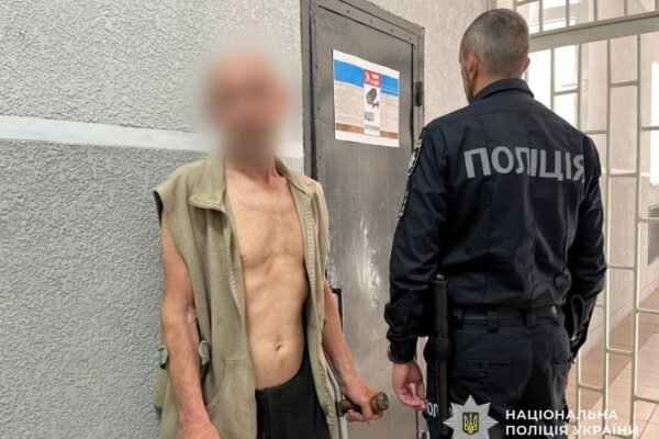 На Закарпатті 59-річний чоловік зґвалтував 12-річну онучку, поки її мама була в пологовому