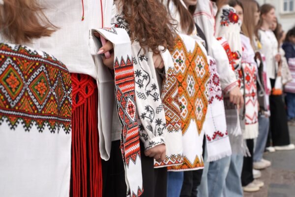 У Дрогобичі на Львівщині зібрали в одному місці 1713 вишитих рушників і встановили національний рекорд (ФОТО)