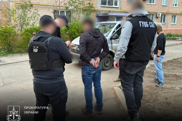 На Львівщині затримали правоохоронця, який за 3 тис. дол. обіцяв перевести призовника у тиловий підрозділ