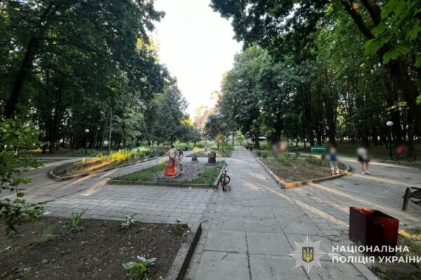 На Львівщині 10-річний хлопчик на велосипеді наїхав на трирічну дитину