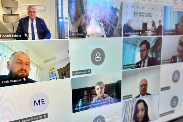 Україна та Угорщина розпочали двосторонні консультації, – Сибіга
