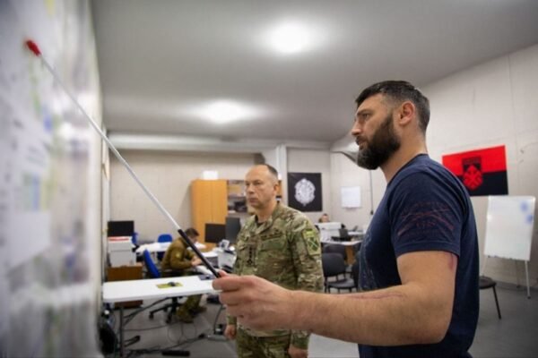 Сирський побував на Південнно-Слобожанському і Костянтинівському напрямках (ФОТО, ВІДЕО)