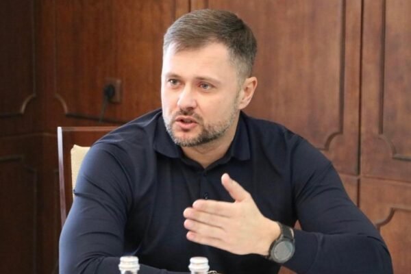 «Країну тримають не кабінети, а люди», – Добрянський про три роки на посаді в. о. голови Київської облради