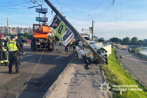 В Хмельницькому внаслідок жахливої ДТП загинуло двоє людей