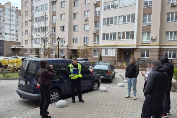 У Голосіївському районі Києва через конфлікт двох водіїв сталася стрілянина