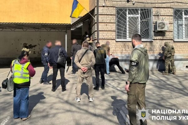 Вимагав 1,5 тисяч доларів за зняття з військового обліку: У Дніпрі викрили посадовця ТЦК