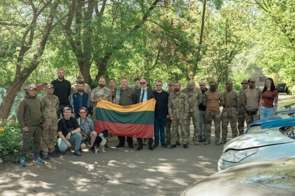 Литва передала ще 13 автомобілів для Сил оборони України