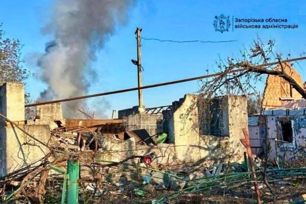 Одна людина загинула і 12 поранені: Наслідки обстрілів Запоріжжя