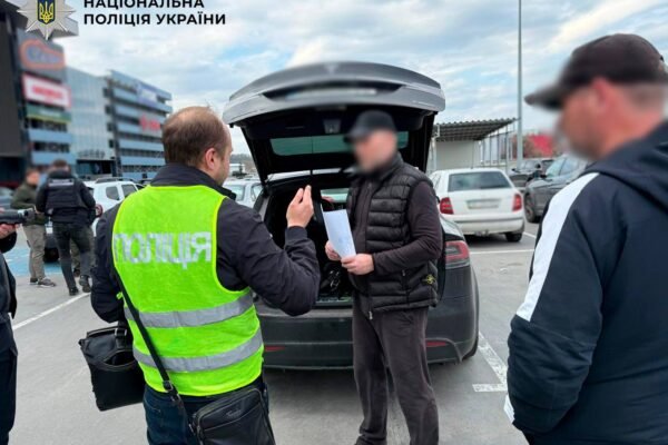 За 5 500$ обіцяли зняти з розшуку: На Київщині викрили нову схему ухилення від мобілізації