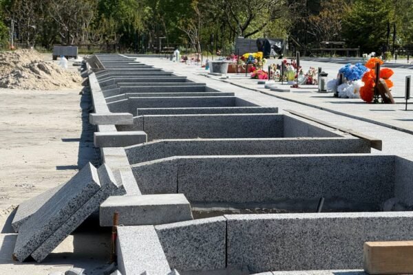 В Ірпені триває будівництво військового сектору пам’яті на міському кладовищі