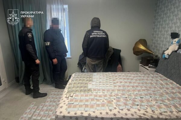На Дніпропетровщині депутат продавав безкоштовні місця для поховання на цвинтарі