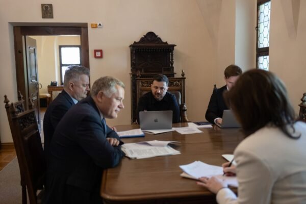 Зеленський провів розмову із президентом Сербії: Обговорив питання двосторонніх відносин між країнами
