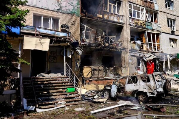 Росіяни атакували Павлоград: Понівечена багатоповерхівка