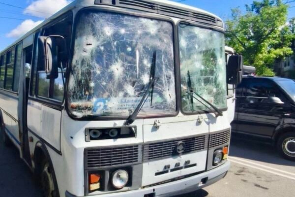Росіяни майже 30 разів вдарили по Дніпропетровщині: Постраждали 6 людей