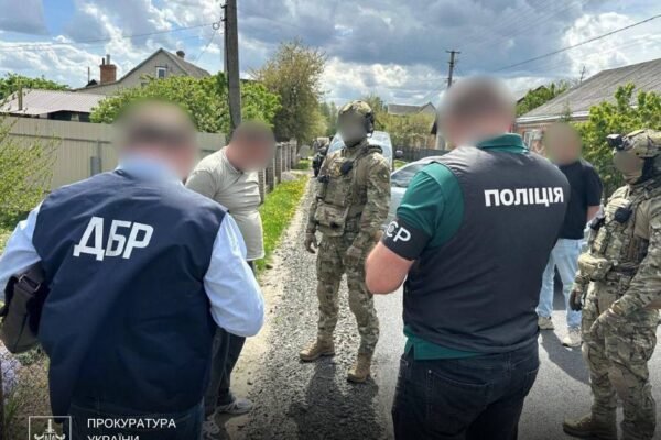 Правоохоронці викрили організаторів схеми втечі військових з армії