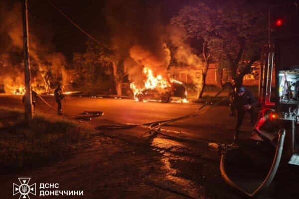 Обстріли на Донеччині спричинили масштабні пожежі