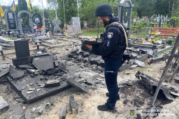 Чернігів та околиці опинилися під масованою атакою РФ. Що відомо