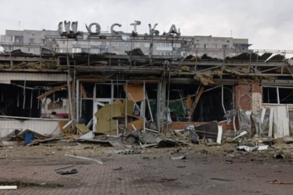Російські дрони цієї ночі знищили вокзал у Шостці, – Кулеба