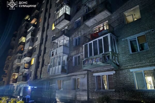 Окупанти обстріляли Шостку на Сумщині: Пошкоджені багатоповерхівки