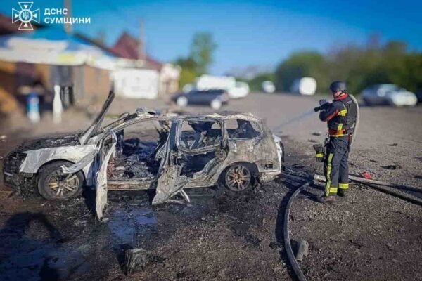 Росіяни вдарили по цивільному авто на Сумщині. Є постраждалий