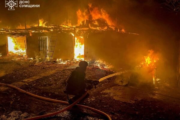 Внаслідок удару по Сумщині спалахнула пожежа