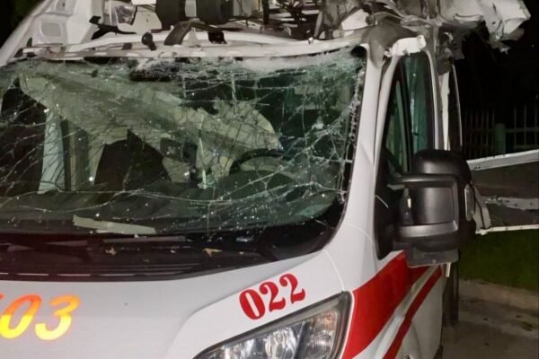 Росіяни атакували на Дніпропетровщині карети швидкої допомоги