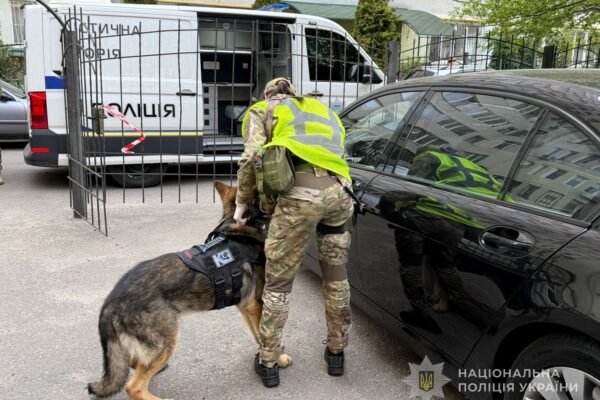 В Одесі чоловік прикріпив гранату до авто бізнесмена (ФОТО)