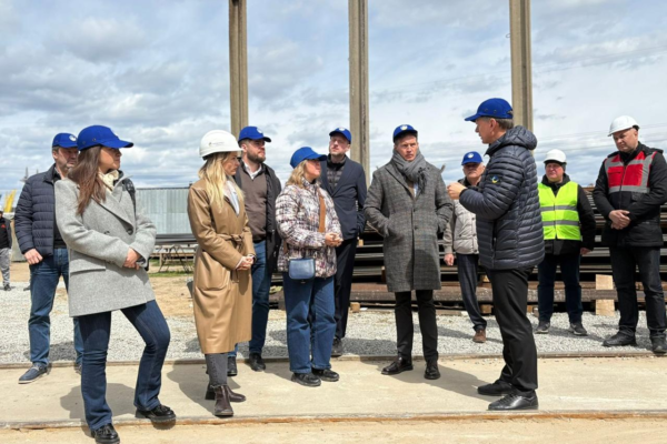 Делегація ЄС відвідала Канівську ГЕС, щоб оцінити стан енергосектору України під час війни