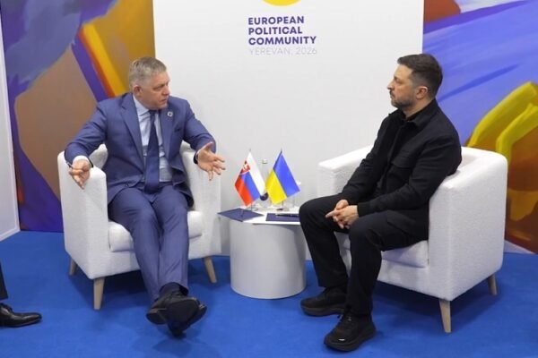 Зеленський провів зустріч із Фіцо: Обговорили обмін візитами до Києва та Братислави