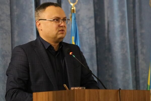 Петрівський сільський голова Старенький задекларував понад $60 тисяч готівки та іноземні акції