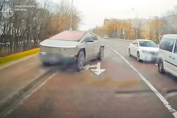 У Львові судитимуть водія «Тесли», який, попри судову заборону, ганяв без прав та під наркотиками