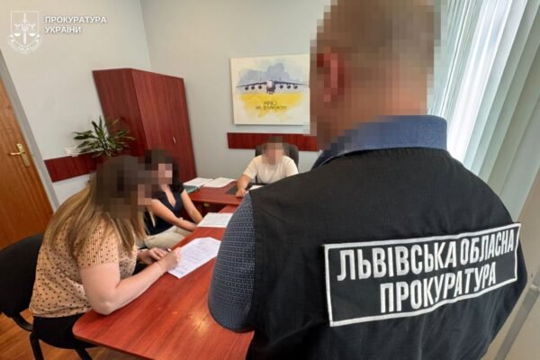 У Львові повідомили про нові підозри ексчиновницям, які налагодили схему фіктивного бронювання чоловіків