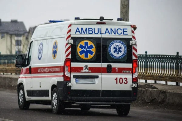 У Кривому Розі чоловік вистрибнув з 13 поверху