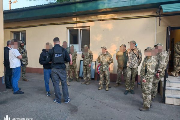 В одному з РТЦК Одещини викрили схему примусу до мобілізації: Чоловіків катували та навіть ґвалтували