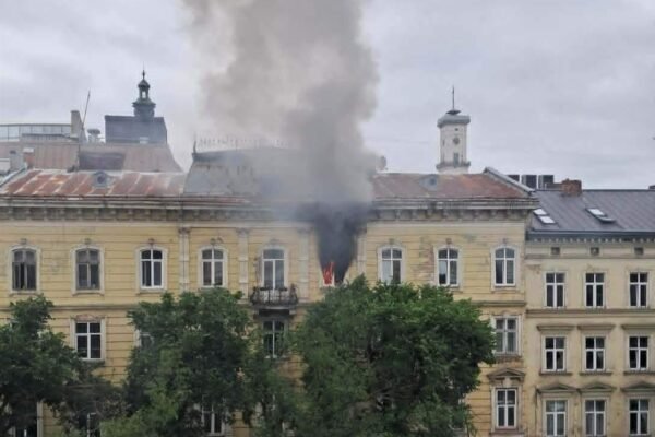 В історичному центрі Львова горів хостел (ФОТО)