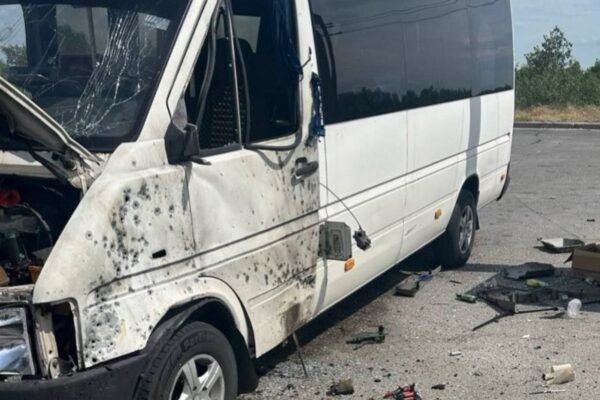 Окупанти знову вдарили по маршрутці в Запоріжжі