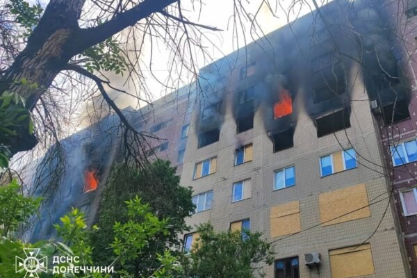 На Донеччині внаслідок ворожих атак є руйнування та поранені