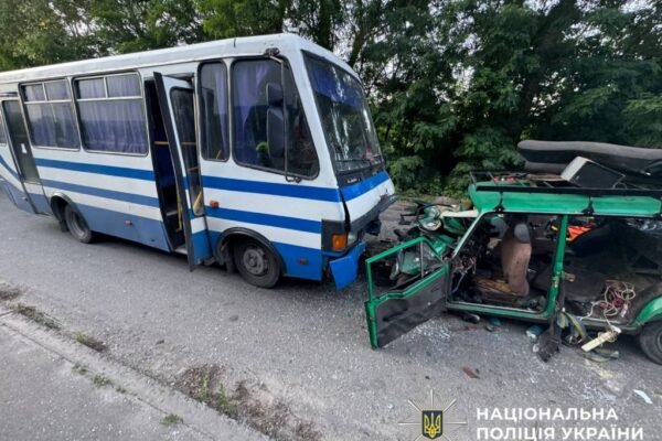 У жахливій ДТП у Броварах на Київщині загинуло двоє дітей, ще 8 людей важко травмовані (ФОТО 18+)