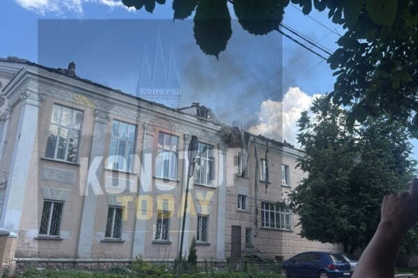 Удар по кінотеатру в Конотопі: Кількість поранених зросла