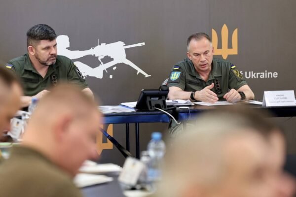 Вісім військових частин втратили право на самостійне проведення базової підготовки, – Сирський