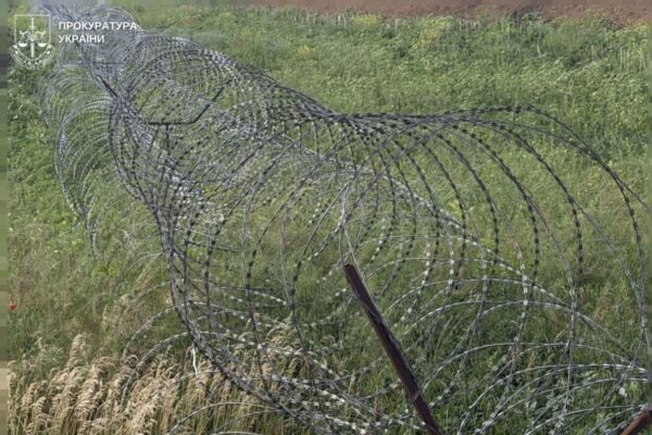 Посадовець Костянтинівської міськради отримав підозру через переплату 14 млн грн за колючий дріт