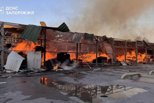 Запоріжжя зазнало чергової масованої атаки. Є поранені