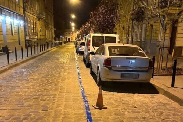 У Львові на комунальних майданчиках зріс тариф на паркування