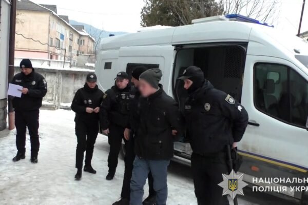 Зарізав співмешканку та намагався вбити сусіда: Мешканцю Львівщини загрожує довічне ув’язнення