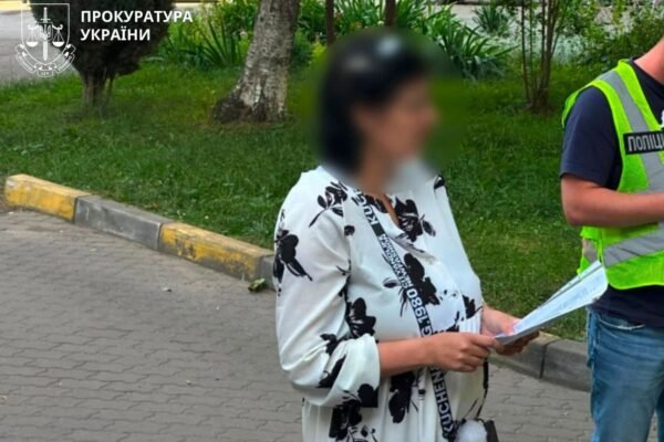 На Прикарпатті багатодітна мати намагалася за 20 тис. дол. продати новонародженого сина